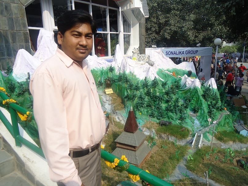 Dev Saini фотография #7