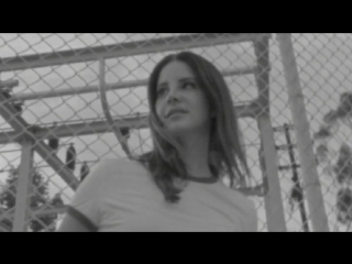 Премьера клипа! Lana Del Rey - Mariners Apartment Complex (12.09.2018)