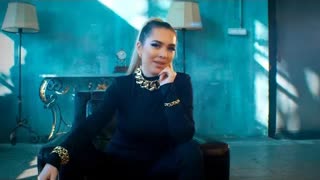Ronna Riva - Cliché (Official Video 2021)