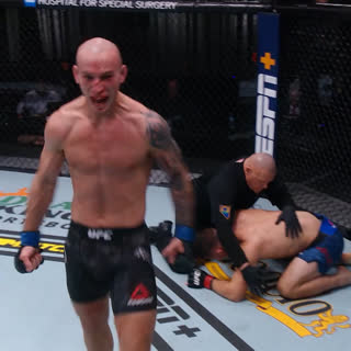 Саша Палатников дебютировал в UFC с победы нокаутом!